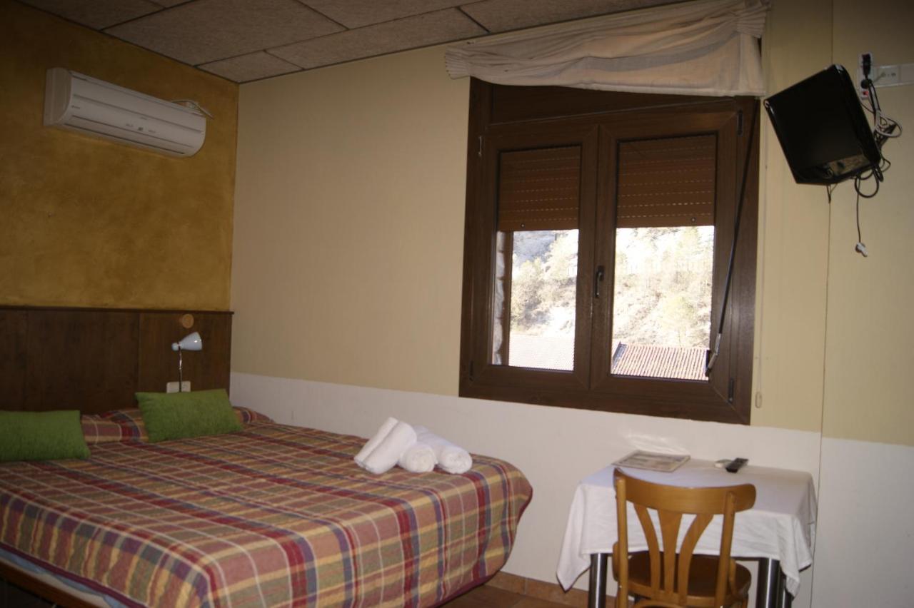 Hotel Familiar Baga Exterior photo